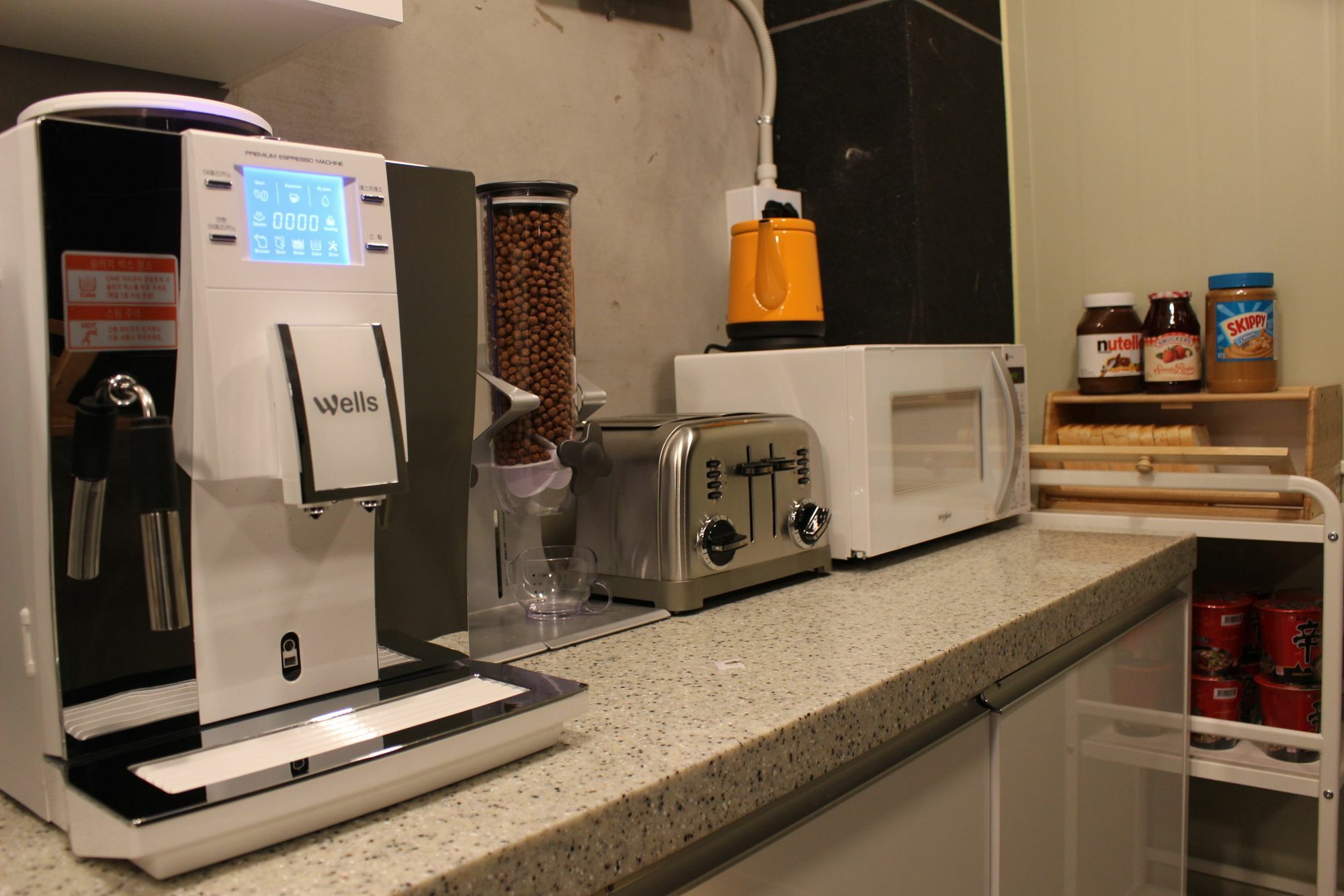 Bunk Guesthouse Hongdae2 Сеул Экстерьер фото