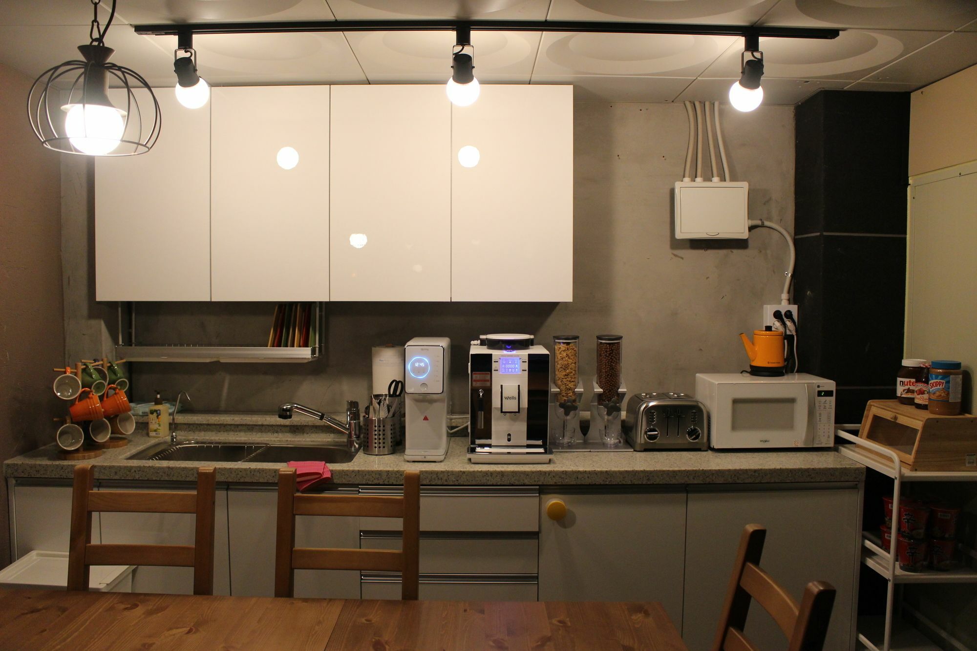 Bunk Guesthouse Hongdae2 Сеул Экстерьер фото